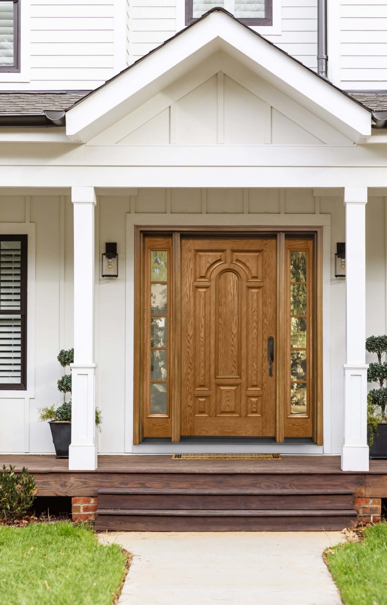 Classic 8-Panel Door | Oak Woodgrain | MASTERGRAIN