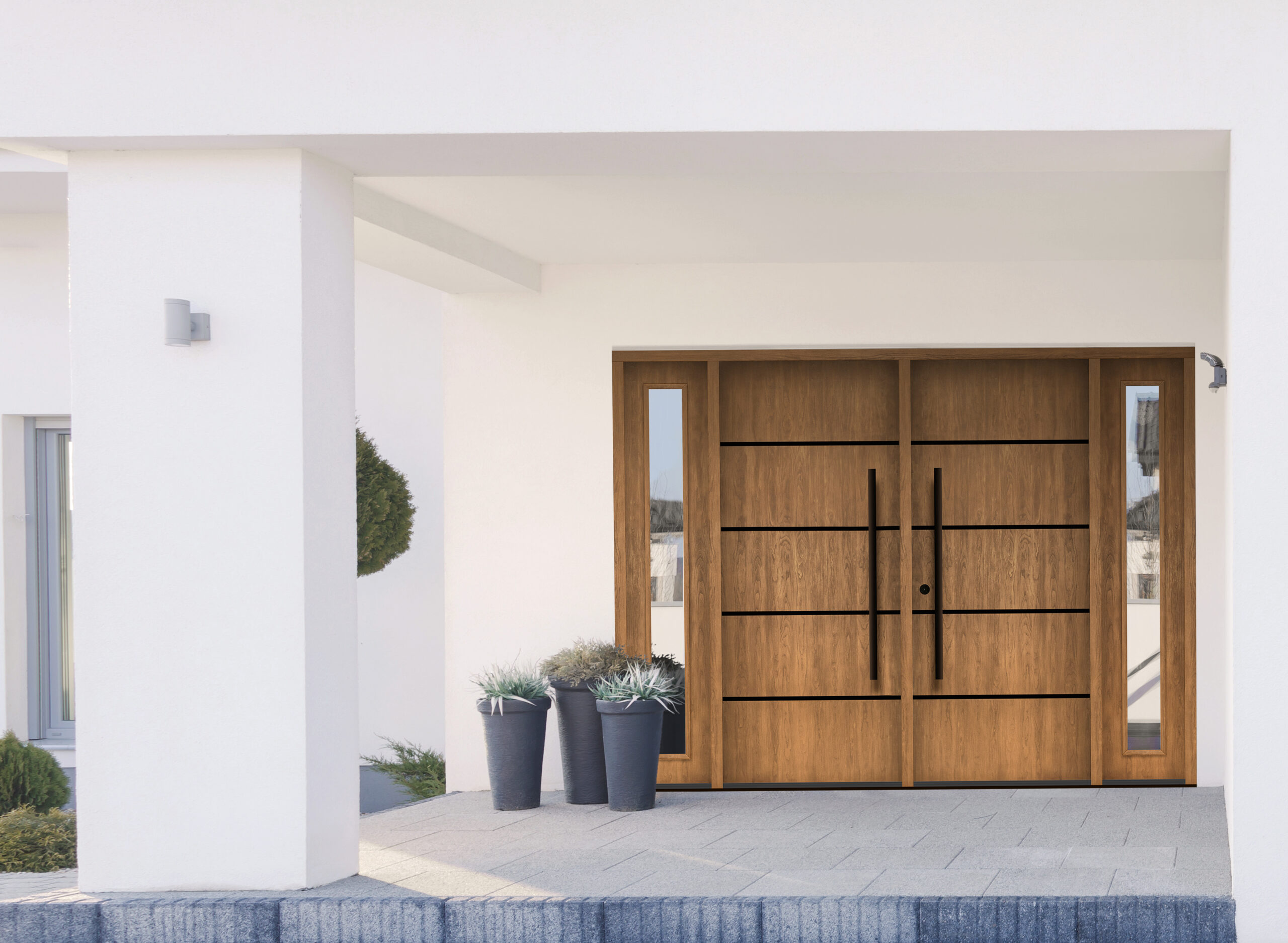 MASTERGRAIN fiberglass door in Cherry, Contemporary Stainless Inlay in Tea with Milk stain by Sherwin Williams.